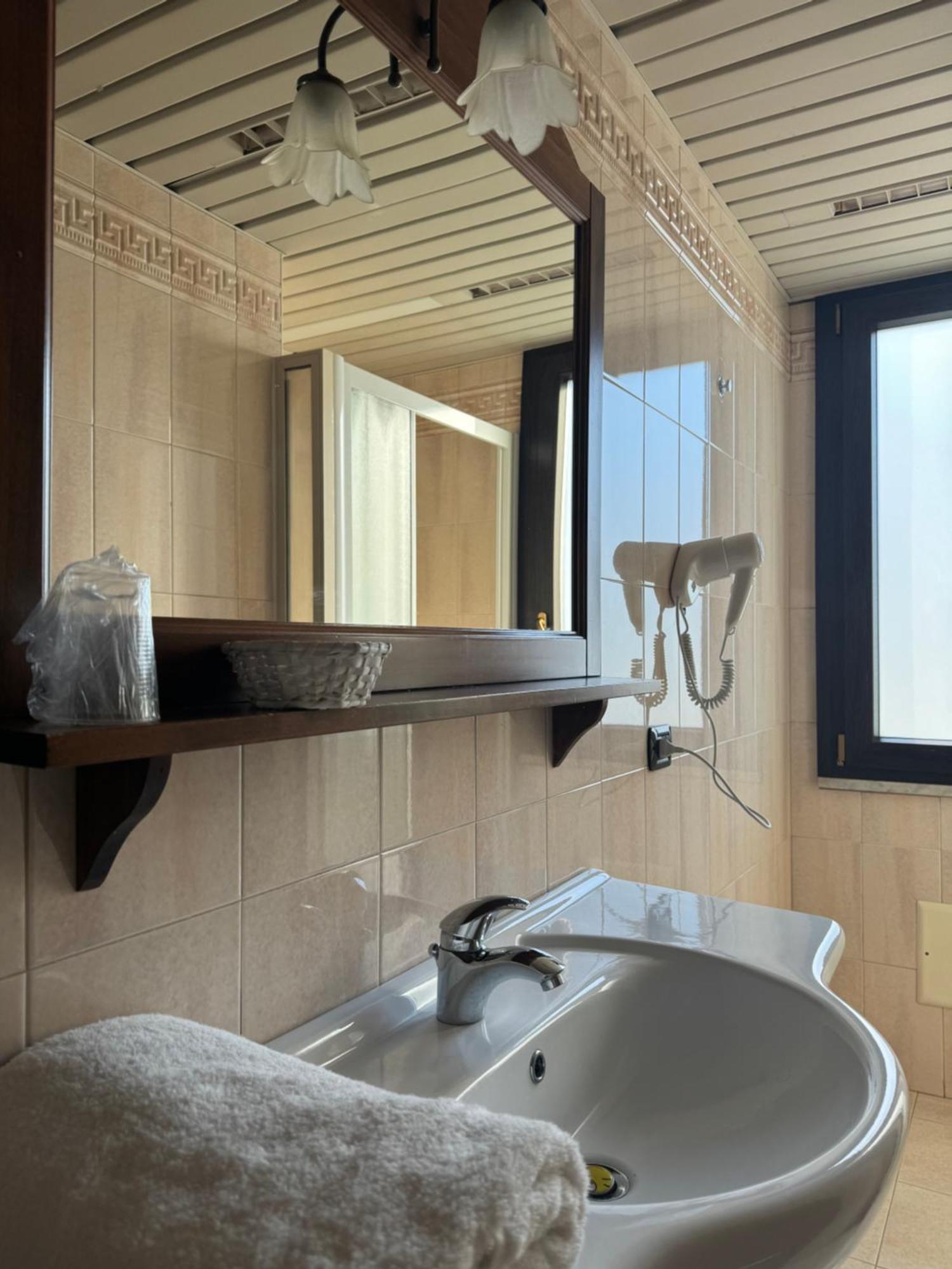 Hotel Vittoria Rosarno Exterior photo